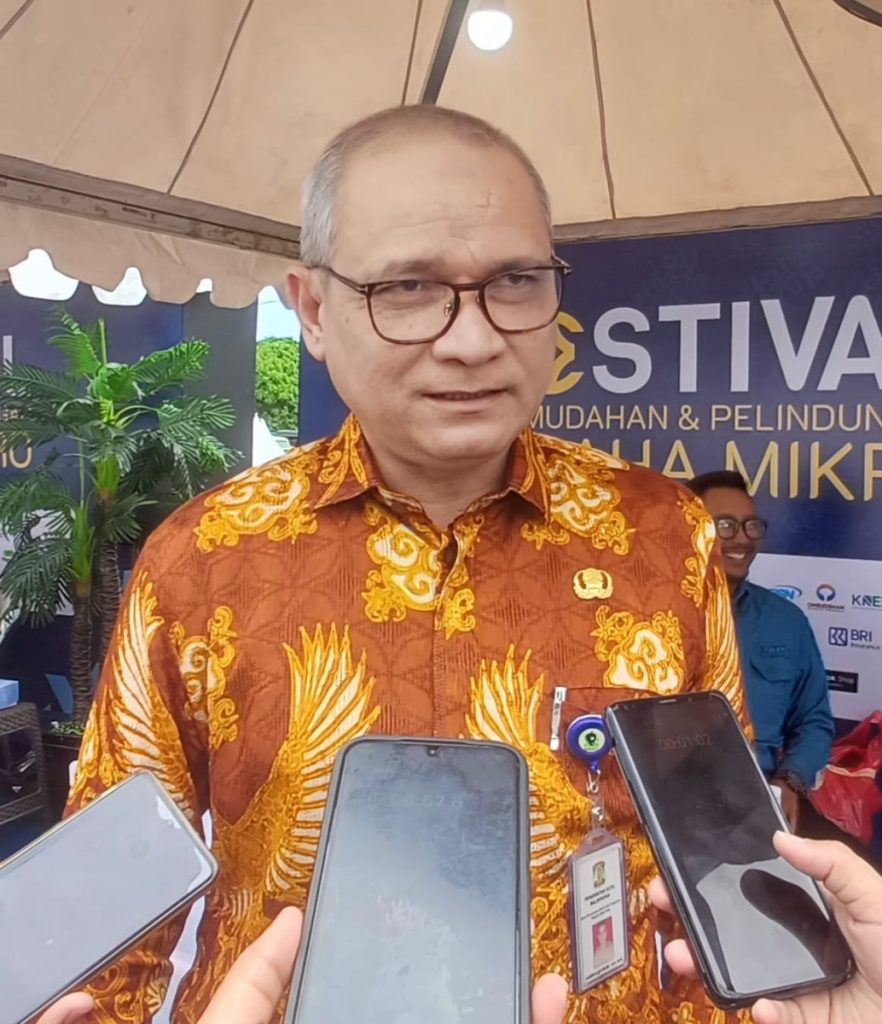 Kepala Dinas Penanaman Modal dan Pelayanan Terpadu Satu Pintu (DPMPTSP) 
Kota Balikpapan Hasbullah Helmi, A.P., M.Si