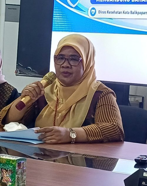 Kepala Dinas Kesehatan Kota Balikpapan, Dra. Alwiati, Apt., M.A.P
